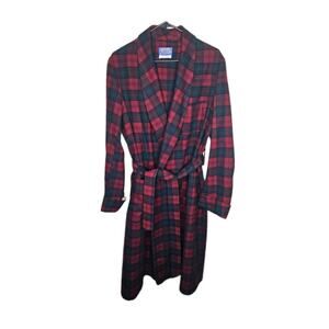 Pendleton Woolen Robe Plaid Medium Red Black Pure Virgin Wool Made In USA N
